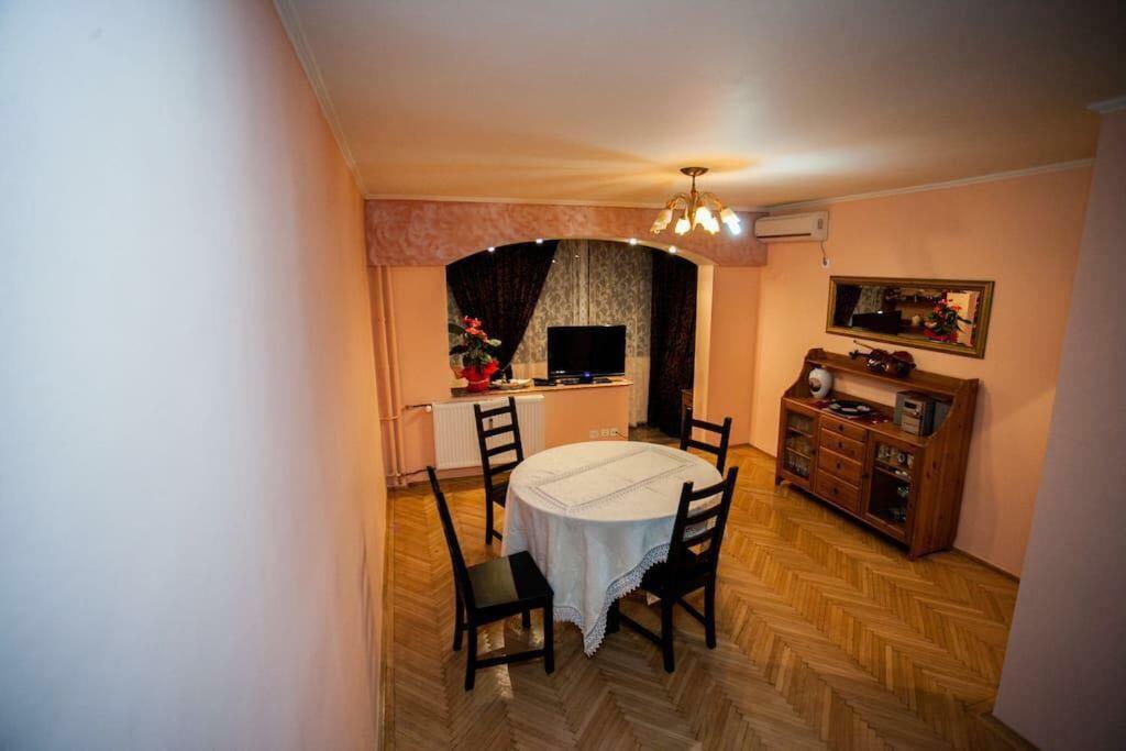 Apartament Strada Ion Campineanu Nr 27 , Bloc 7 Bucureşti